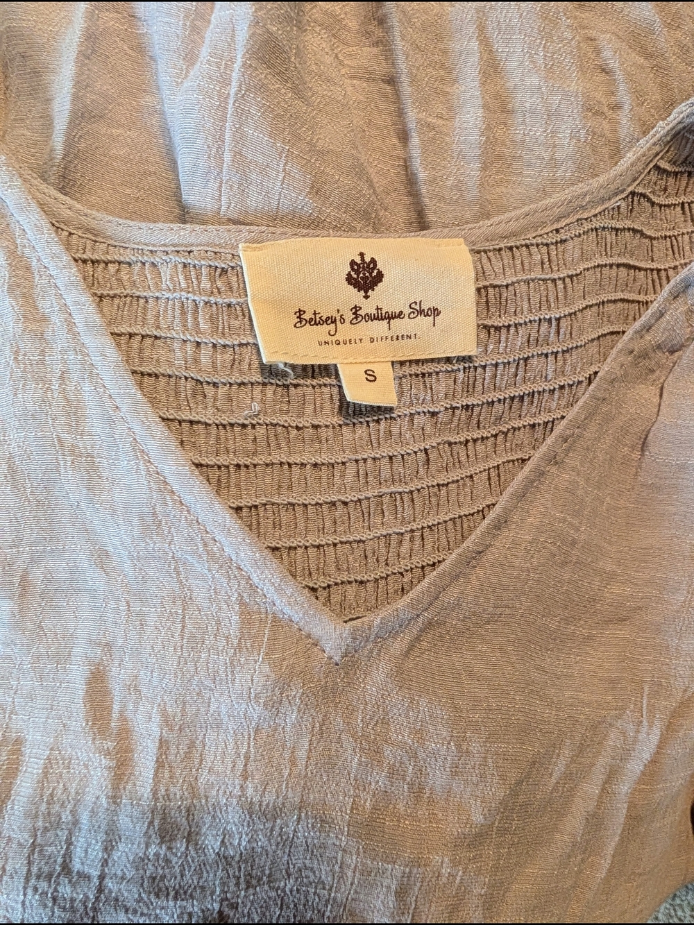 NWOT Betsey's Boutique Lightweight Linen Gray Sleeveless Top- Small - Picture 3 of 3